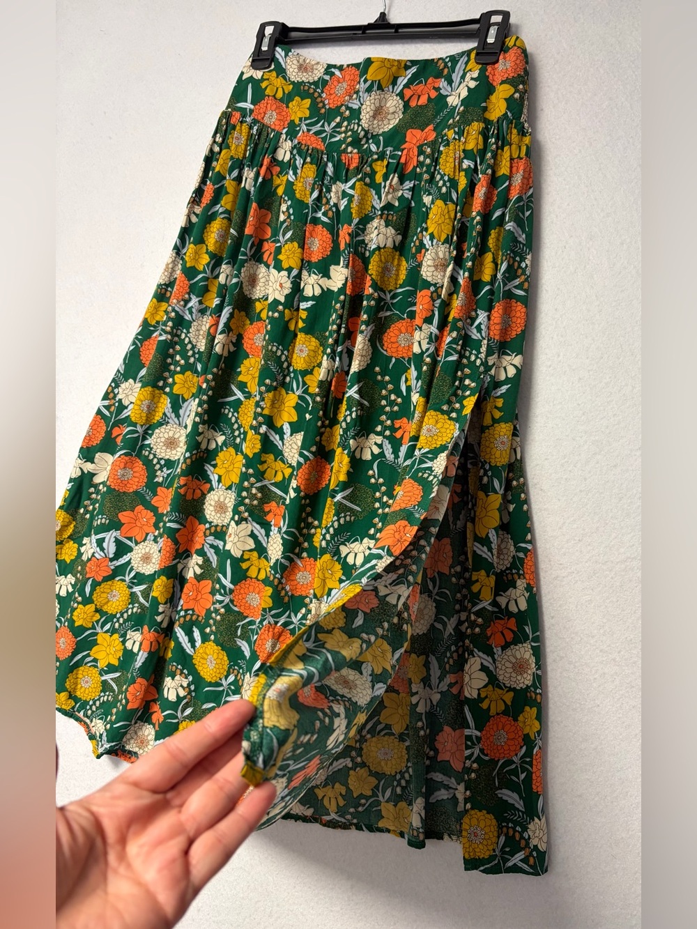 Natural Life Addie Floral Maxi Skirt Green Size M 100% Rayon Boho Minimalist - Picture 6 of 11